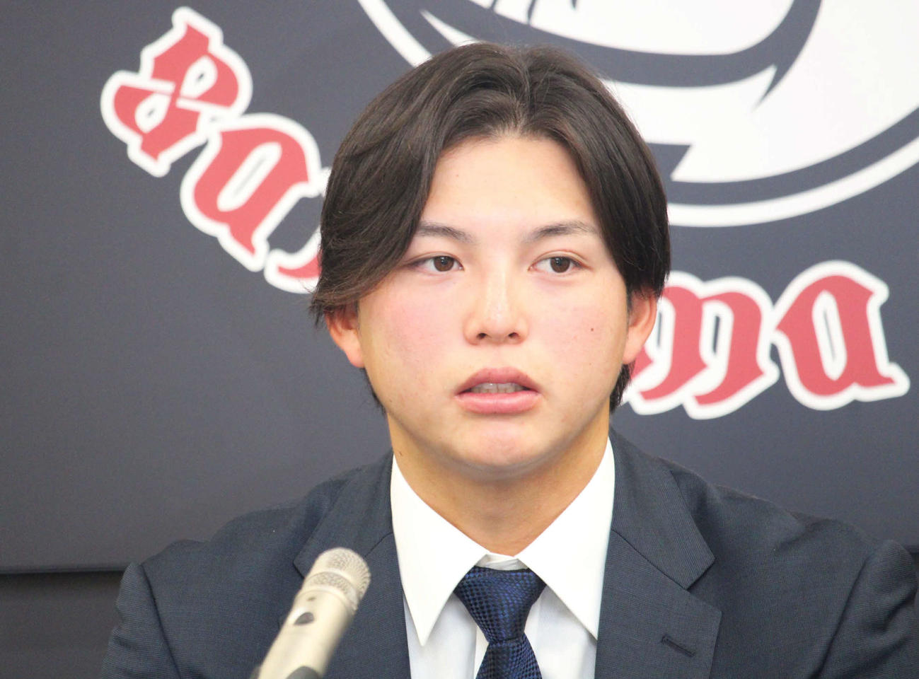 契約更改交渉を終えた西武金子（撮影・金子真仁）