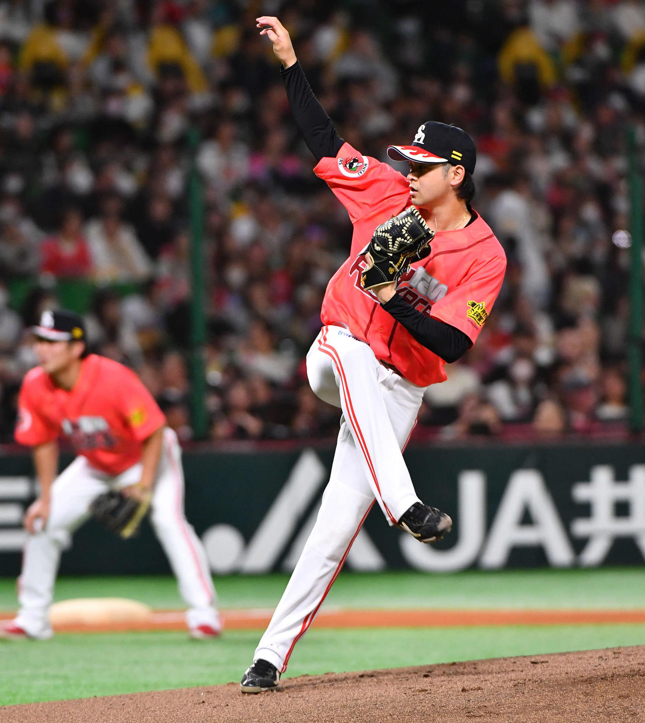 紅白戦で投球するソフトバンク川瀬（撮影・岩下翔太）