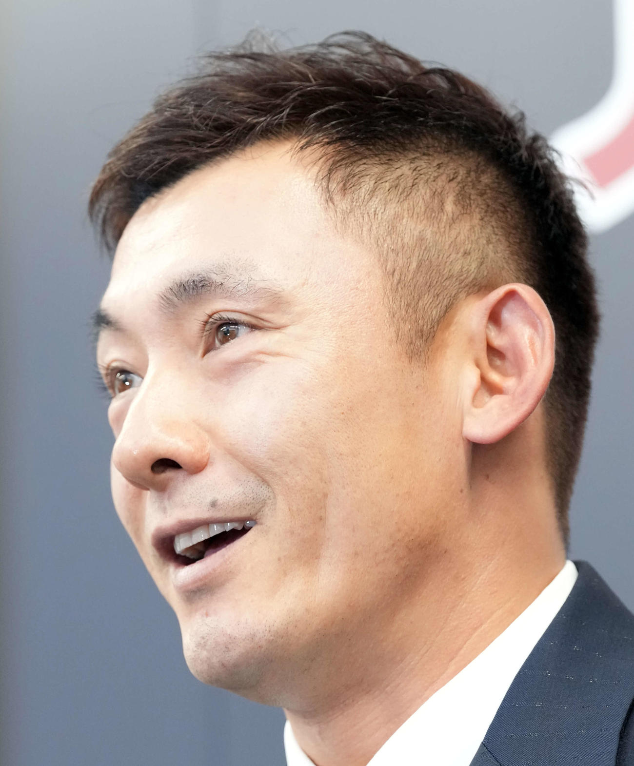 契約更改を終え会見に臨んだ西武栗山（撮影・たえ見朱実）