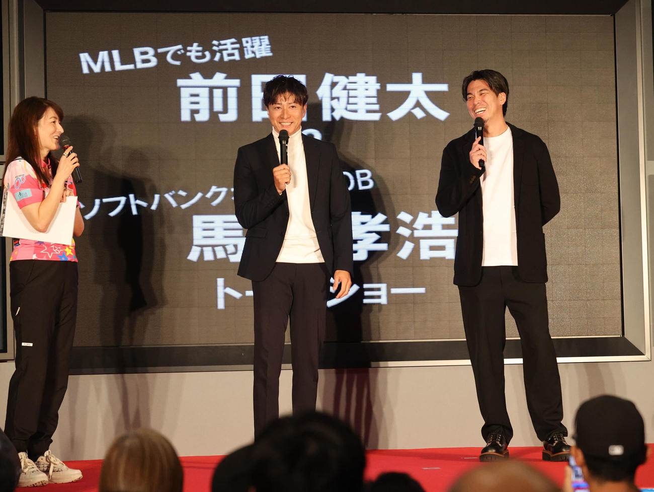 競輪祭のイベントでトークショーに登壇した馬原氏と前田（右）（撮影・梅根麻紀）