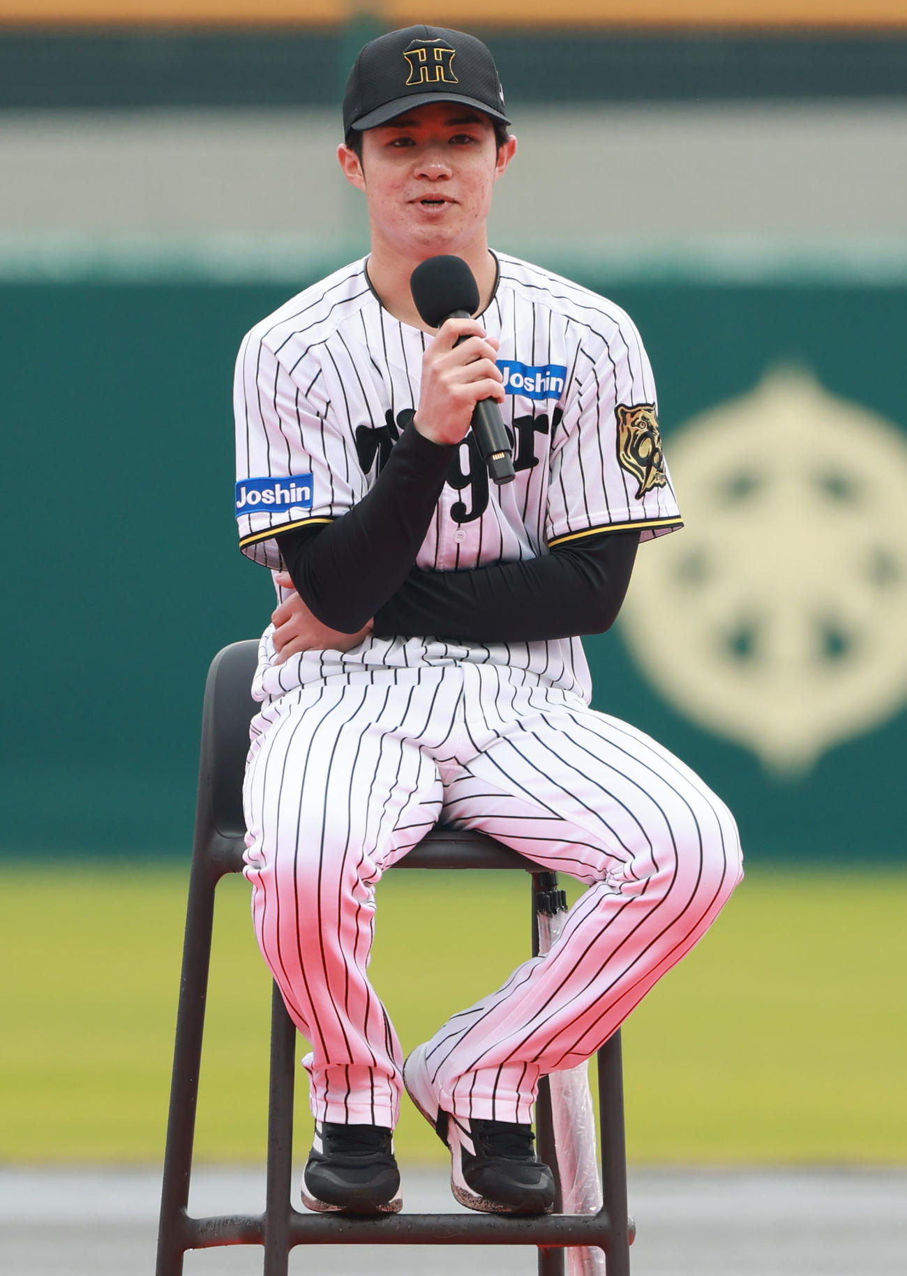 トークショーに参加する中野（撮影・上田博志）
