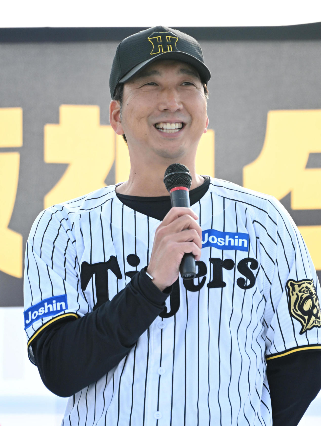 阪神タイガース優勝西宮市民報告会に参加した藤川監督（撮影・石井愛子）