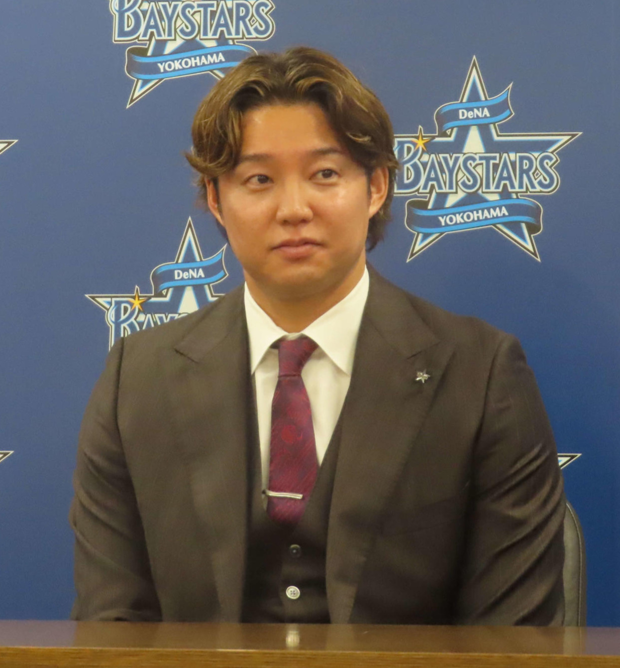 契約更改交渉後、会見するDeNA森原