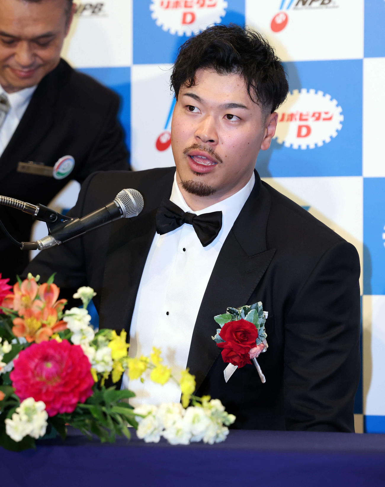 NPB AWARDS 2025　セ・リーグの最優秀選手賞を受賞した阪神佐藤輝（撮影・浅見桂子）