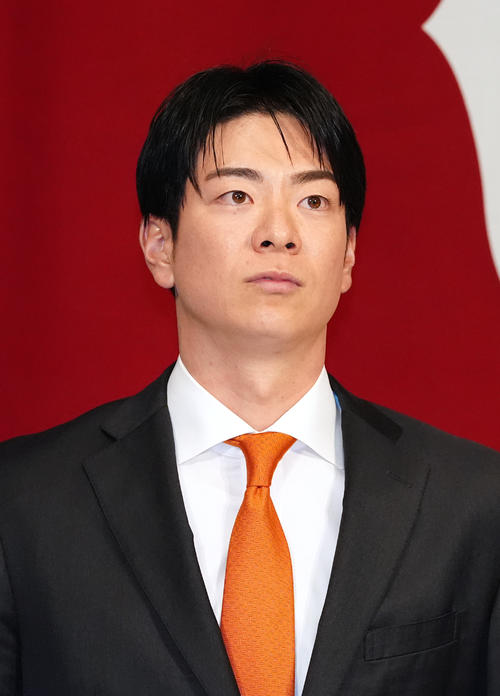 巨人】松本剛が入団会見、2年総額2億5000万円で日本ハムからFA移籍