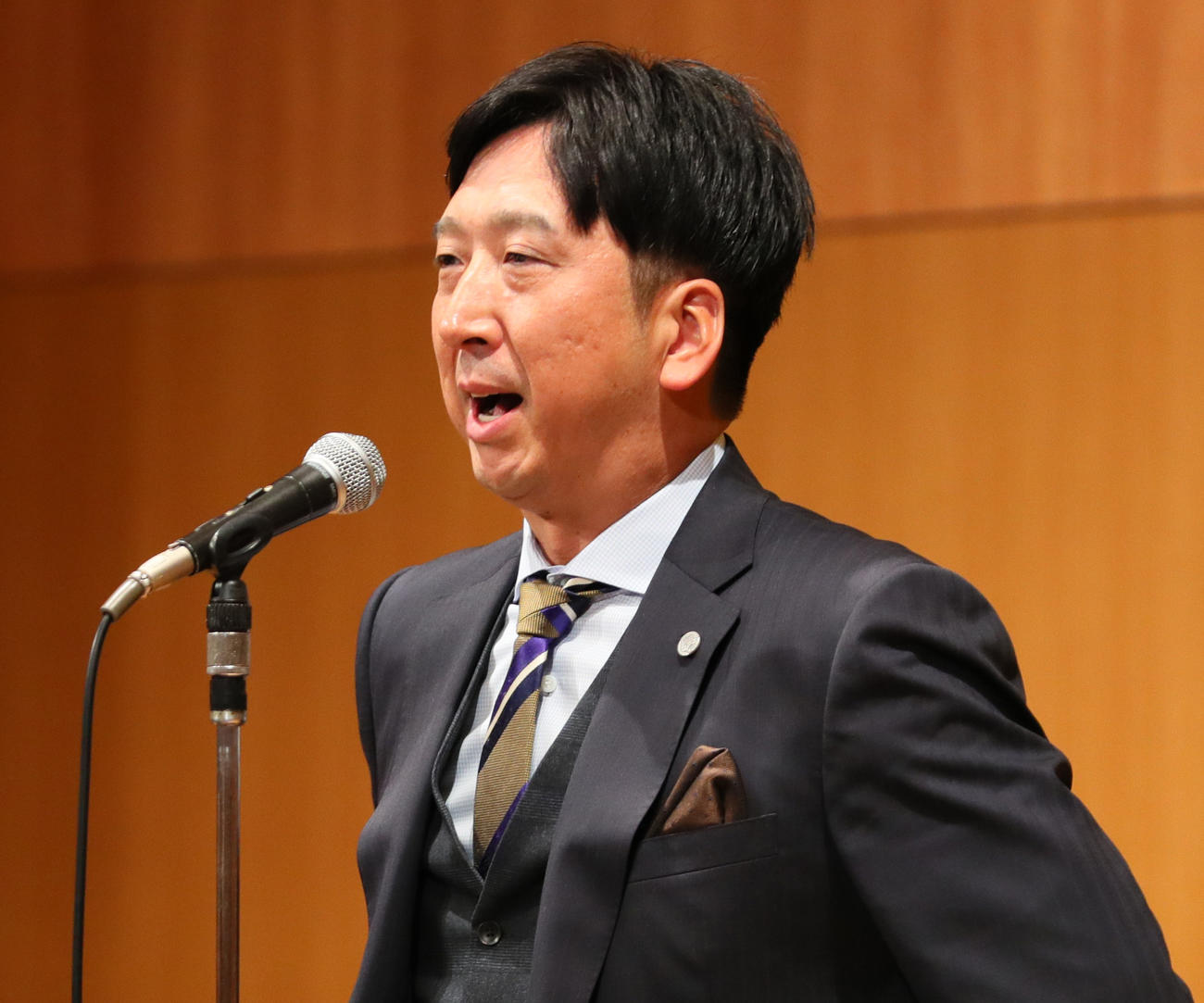 阪神球団納会で話す藤川監督（撮影・上山淳一）