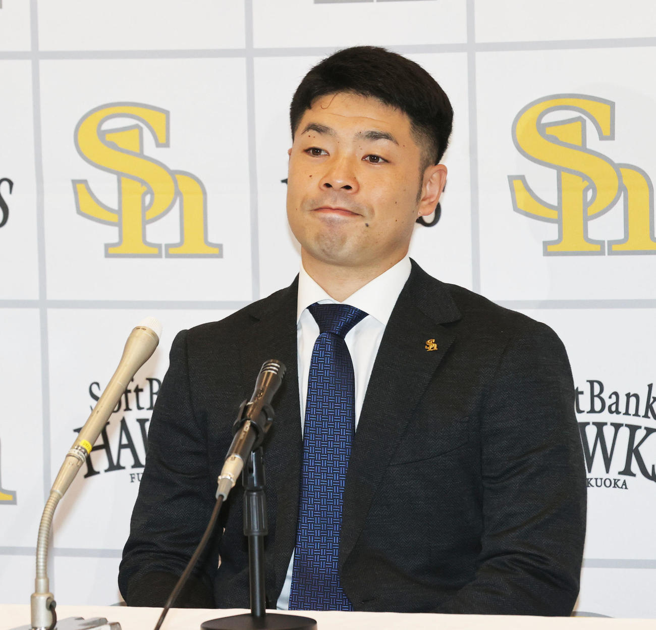 契約更改を終えた近藤（撮影・梅根麻紀）
