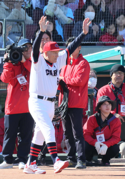 広島】レジェンド大集合 山本浩二、高橋慶彦、野村、佐々岡、金本