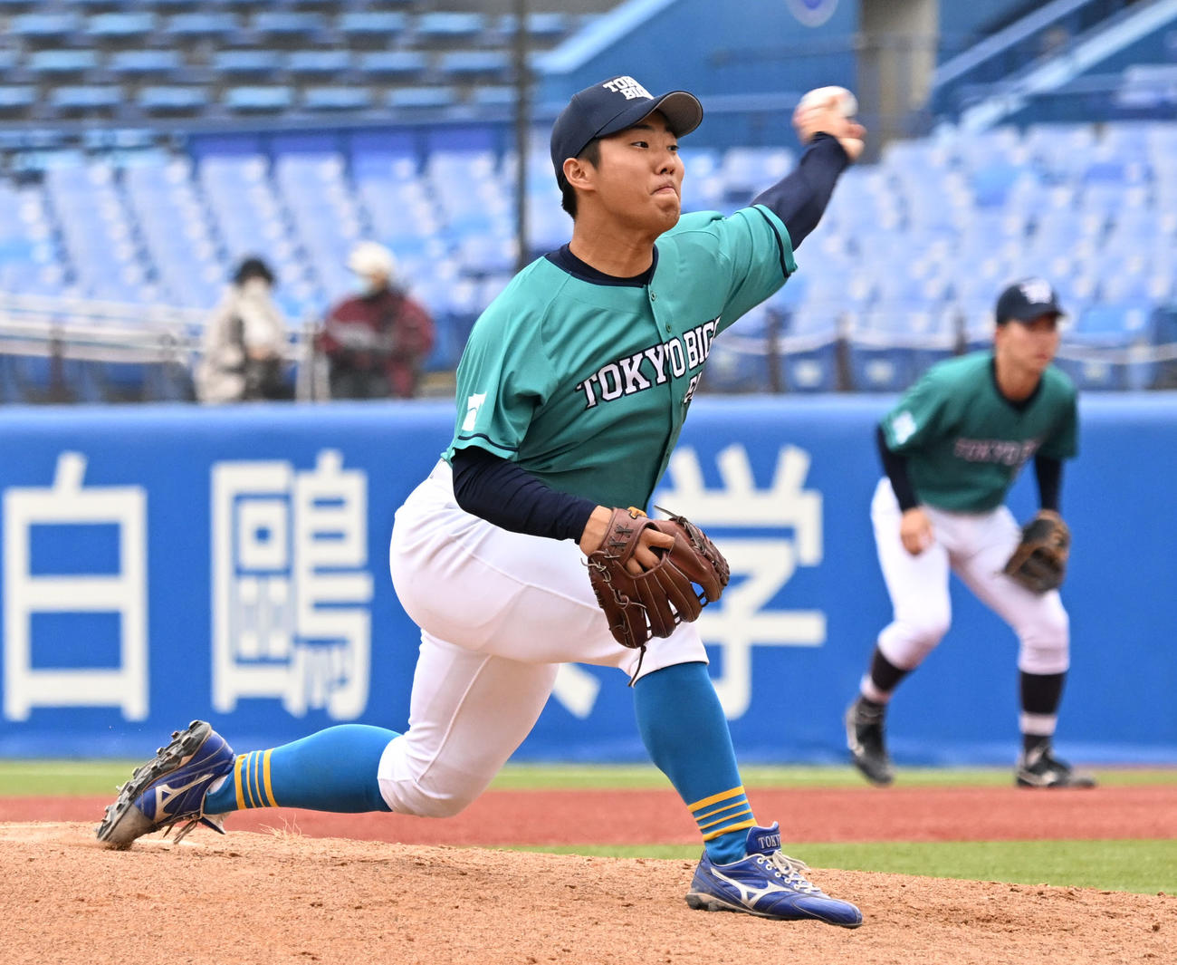 5回に登板したチームチームEastの東大・松本（撮影・千葉一成）