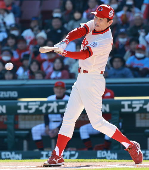 広島のレジェンドゲームに出場した小早川氏（撮影・野上伸悟）