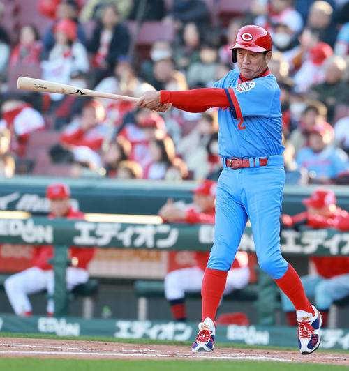 広島】カープOBレジェンド集結 大野豊OB会長「野球を通じて、平和への