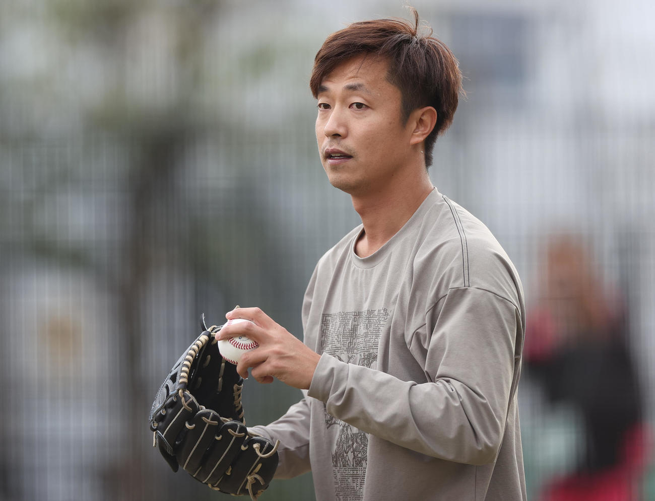 日本ハムにトレード移籍する島本浩也（111月26日撮影）