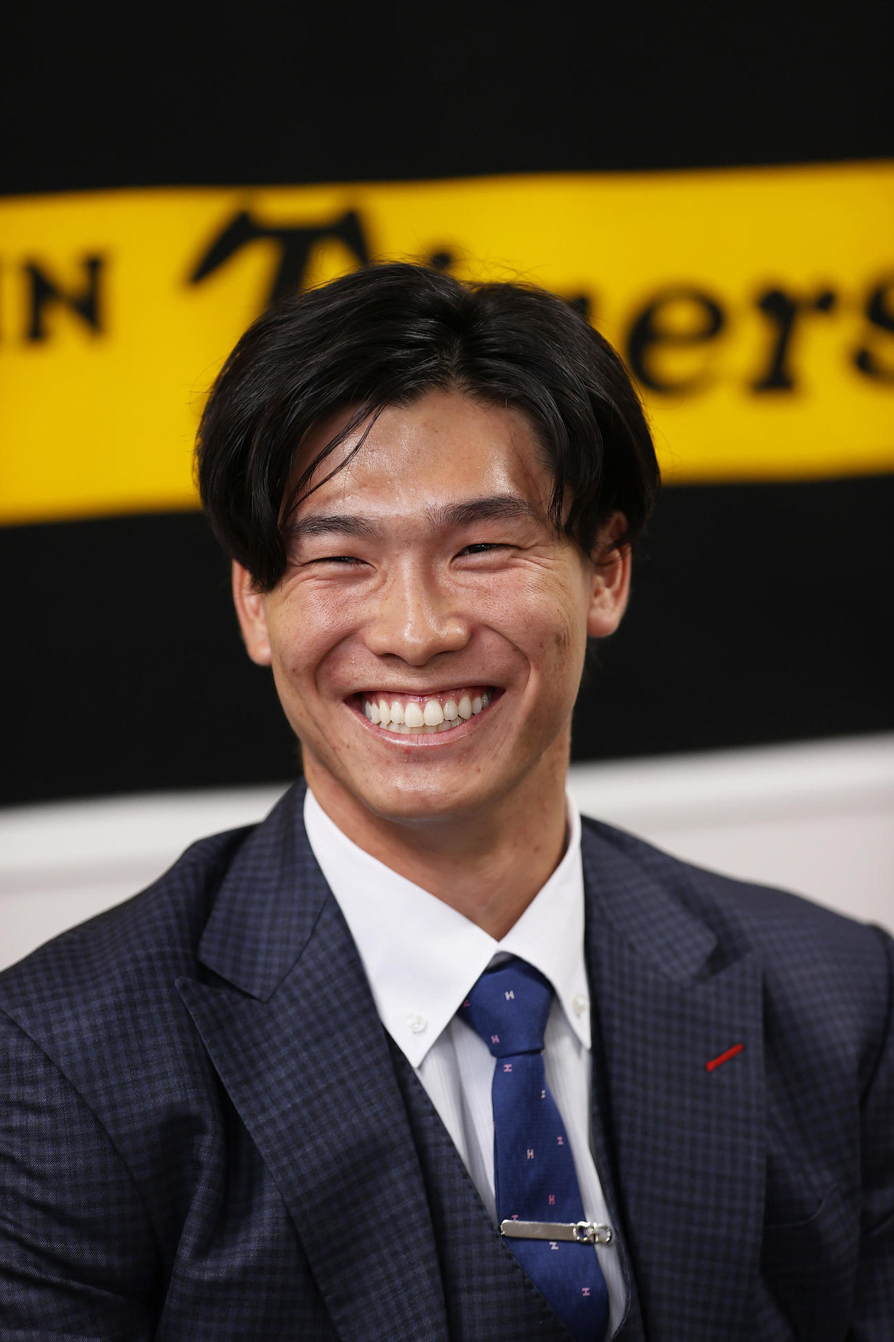 契約更改を終え会見する阪神湯浅（撮影・上山淳一）