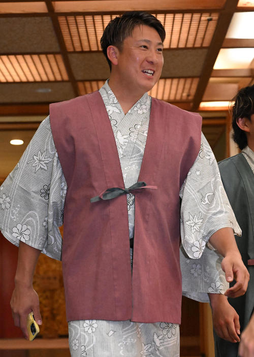 選手会納会に参加する杉本（撮影・石井愛子）