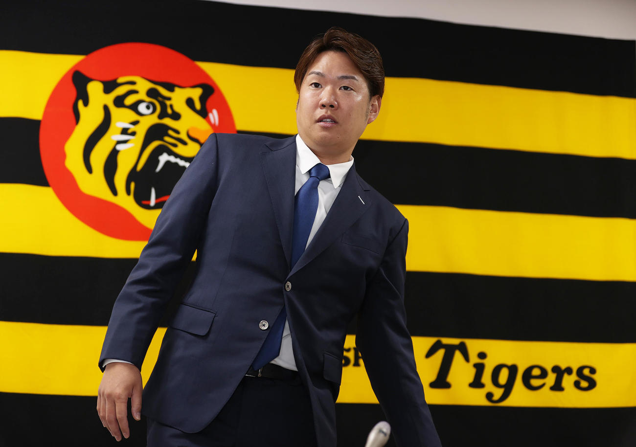 契約更改を終え会見した阪神西勇（撮影・上山淳一）