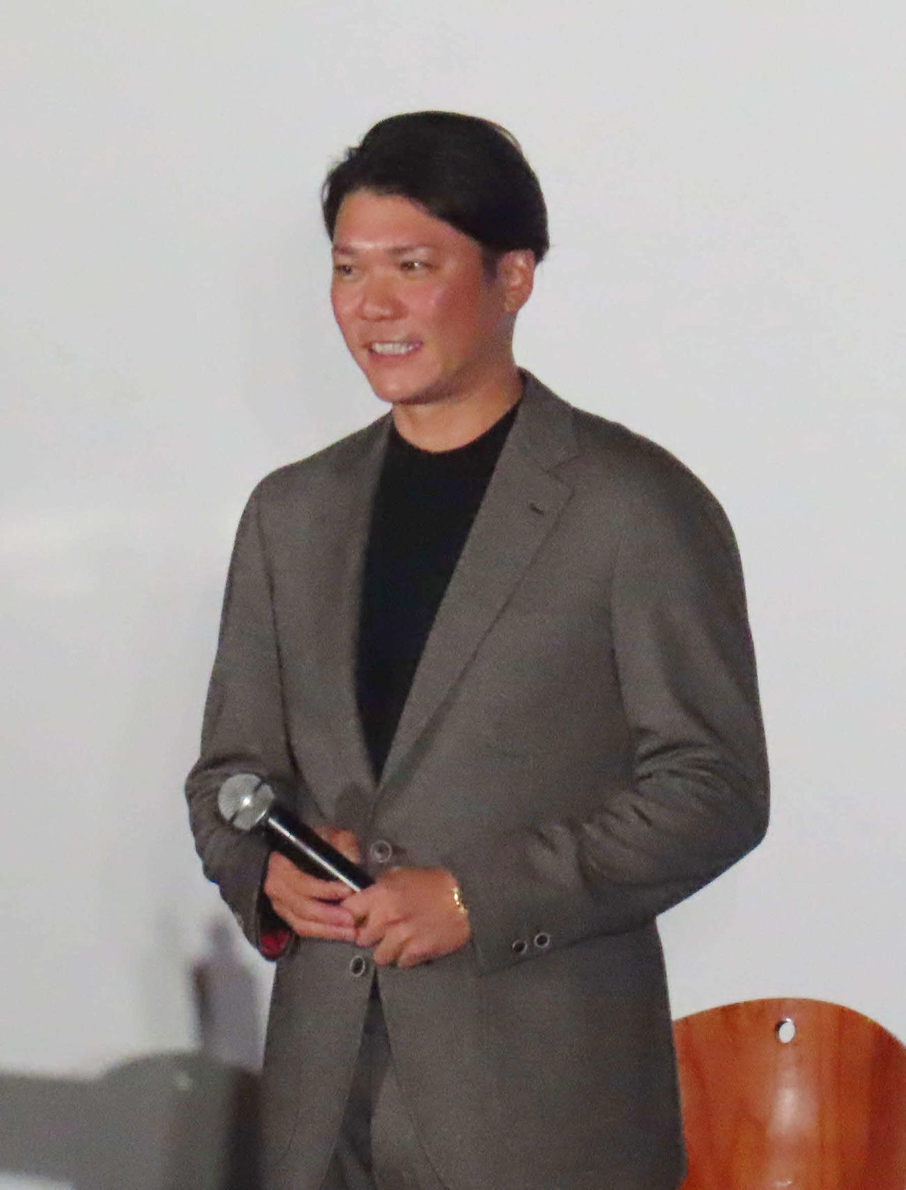 トークショーに臨む巨人坂本（撮影・北村健龍）