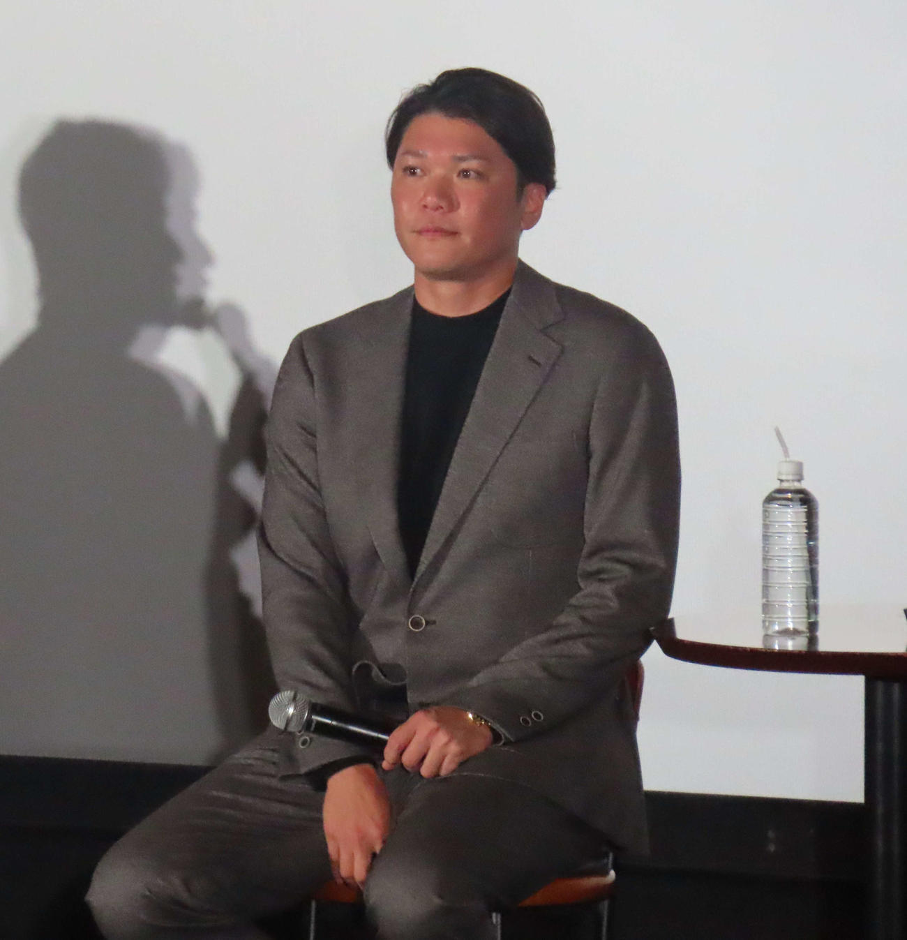 トークショーに臨む巨人坂本（撮影・北村健龍）