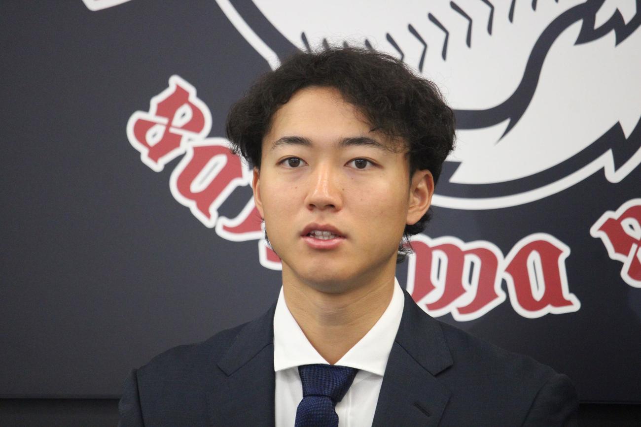 契約更改を終えた西武菅井（撮影・金子真仁）