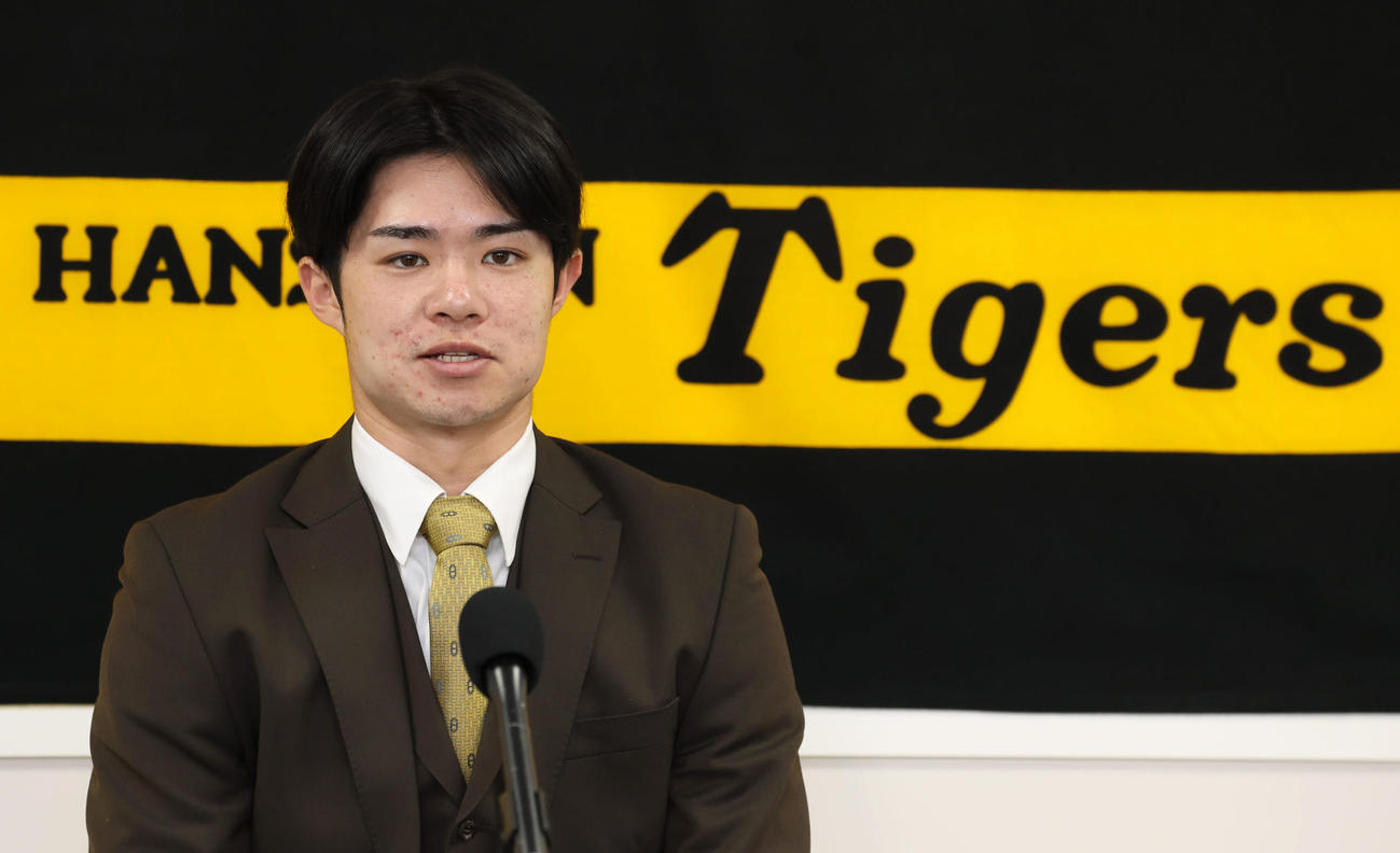 契約を更改し会見する中野（撮影・加藤哉）