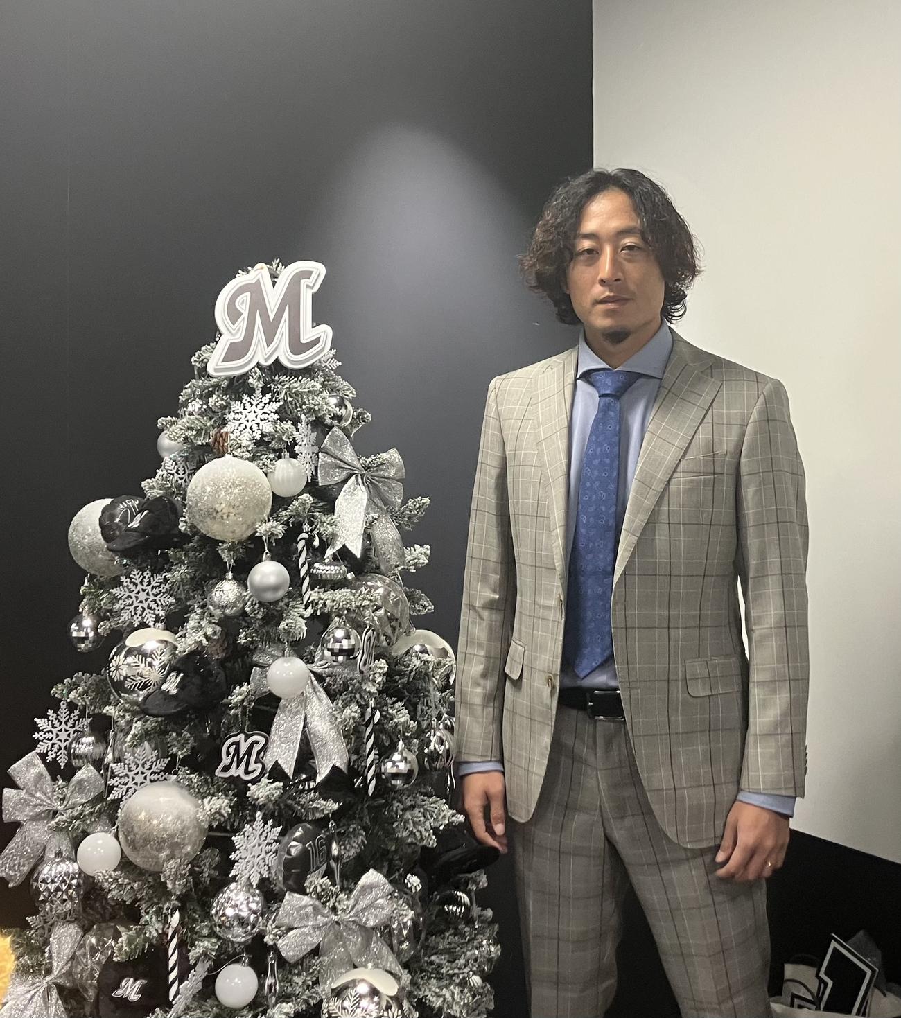契約更改を終え、会見に臨んだロッテ坂本光士郎（撮影・北村健龍）