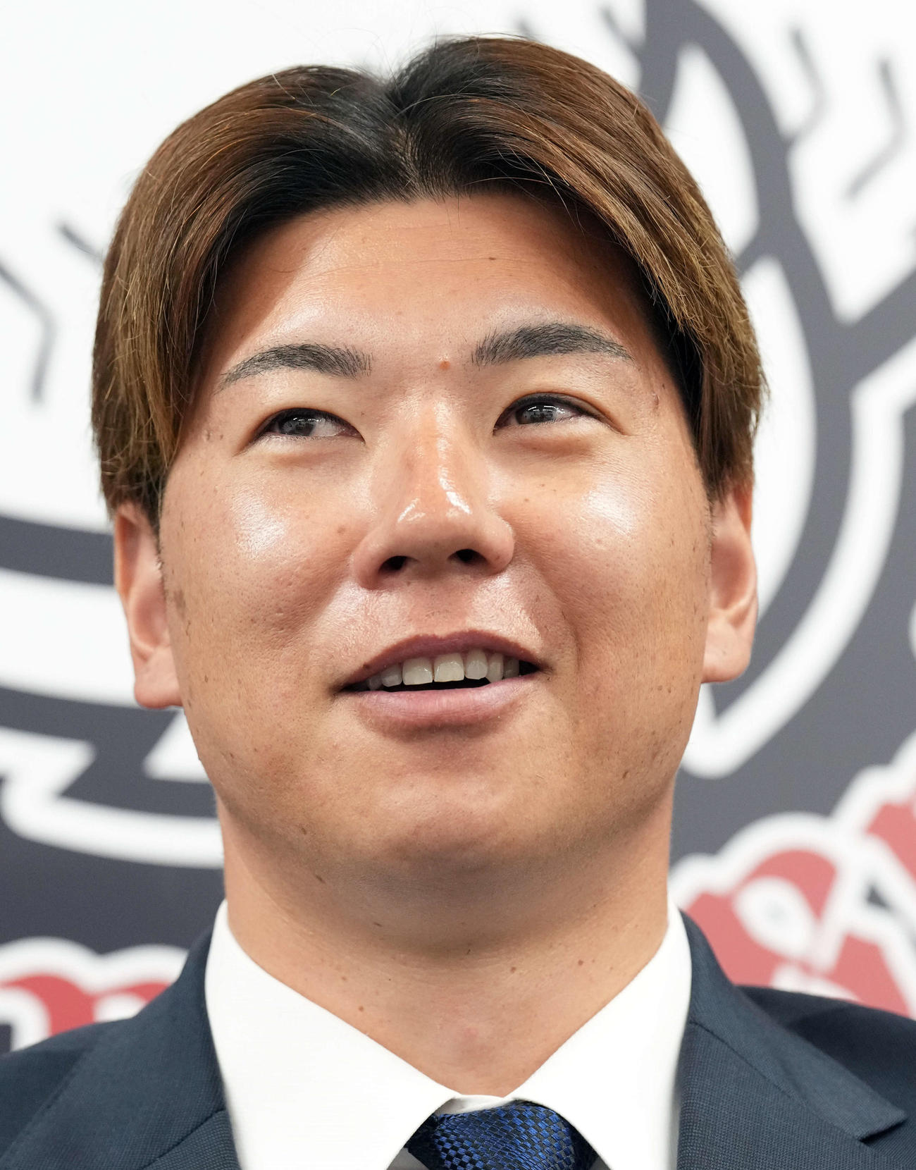 契約更改を終え会見に臨んだ西武炭谷（撮影・たえ見朱実）