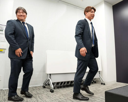 西武】炭谷銀仁朗、現状維持の4000万円「62歳くらいまで…1年でも長く