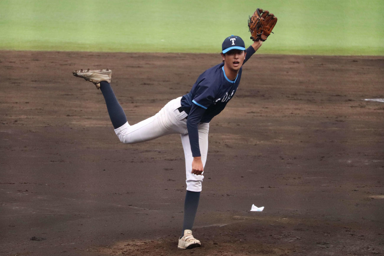 3回1安打1失点の桐蔭横浜大、先発の古川（撮影・保坂淑子）