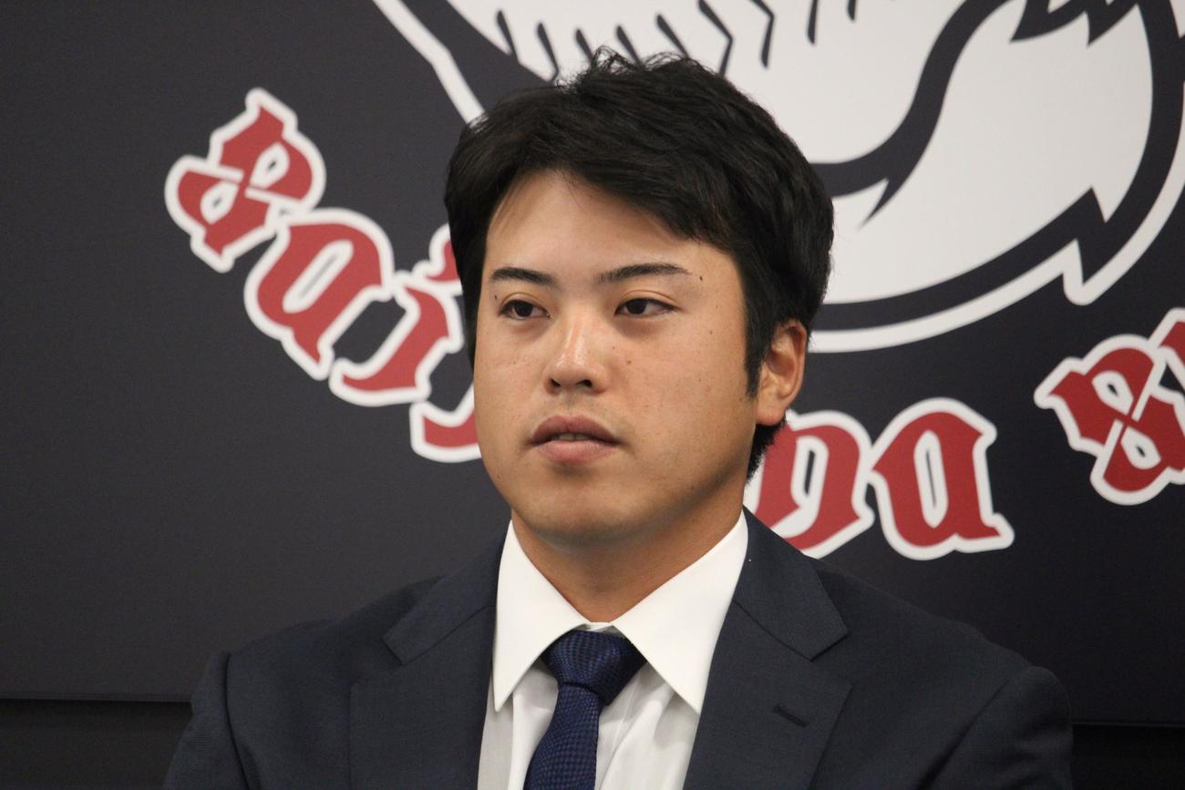 契約更改を終えた西武仲三河（撮影・金子真仁）