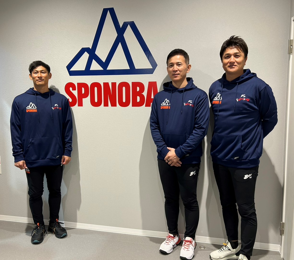 「SPONOBA（スポノバ）」オープニング記念イベントに出席した左から荻野氏、木村氏、高橋氏（撮影・星夏穂）