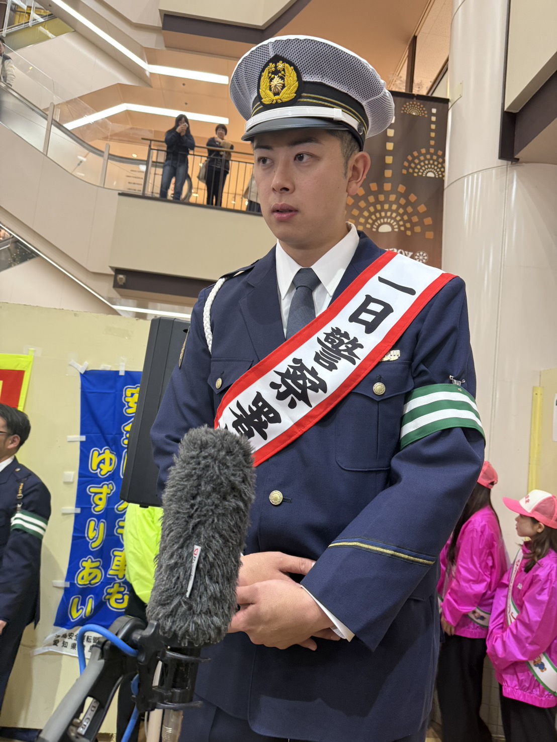 津島警察署の1日署長を務めた中日松山