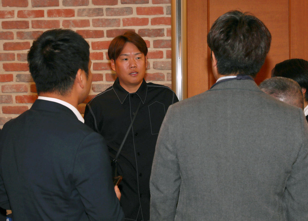 SSKプロスタッフ会議に出席した阪神西勇（撮影・上山淳一）