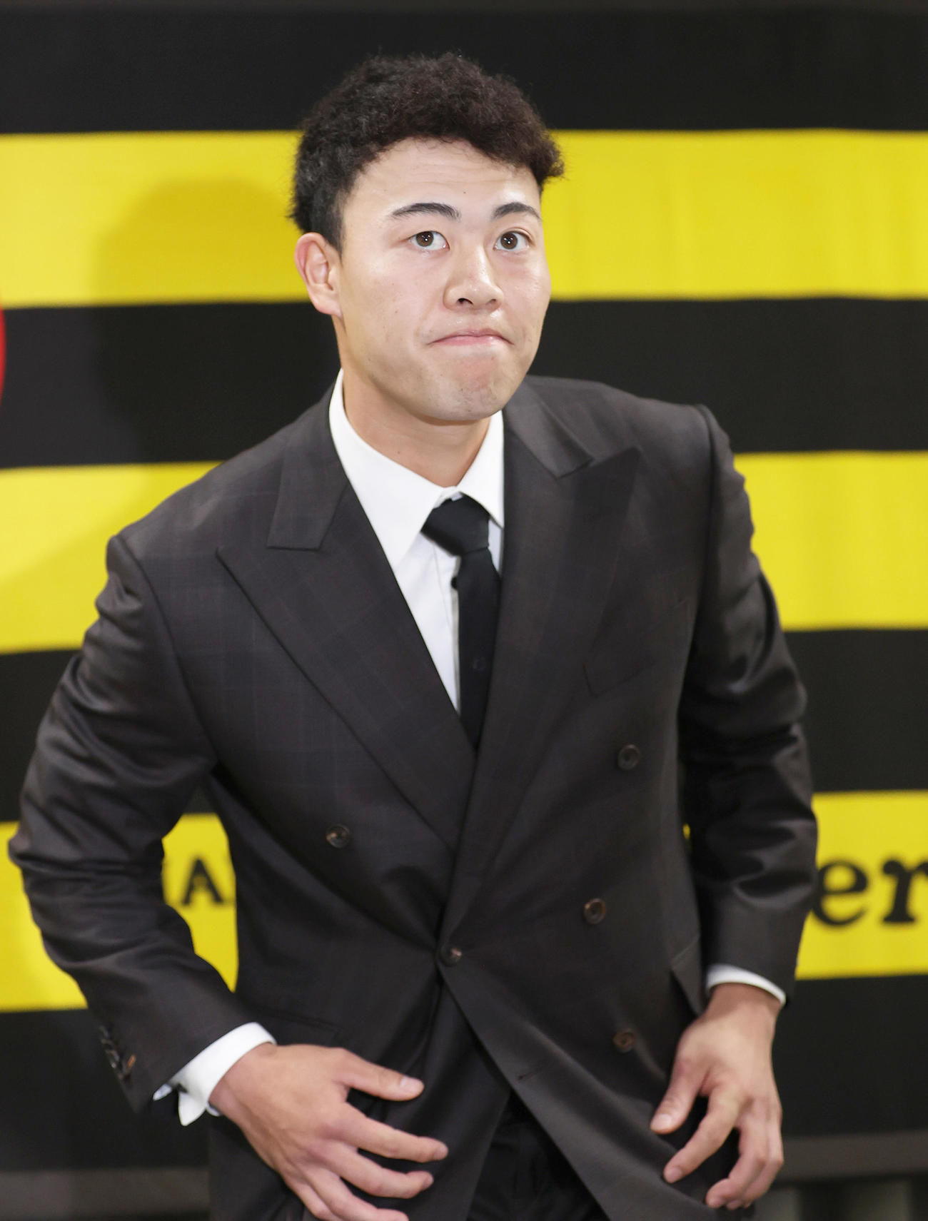 契約更改を終えた阪神佐野（撮影・上山淳一）