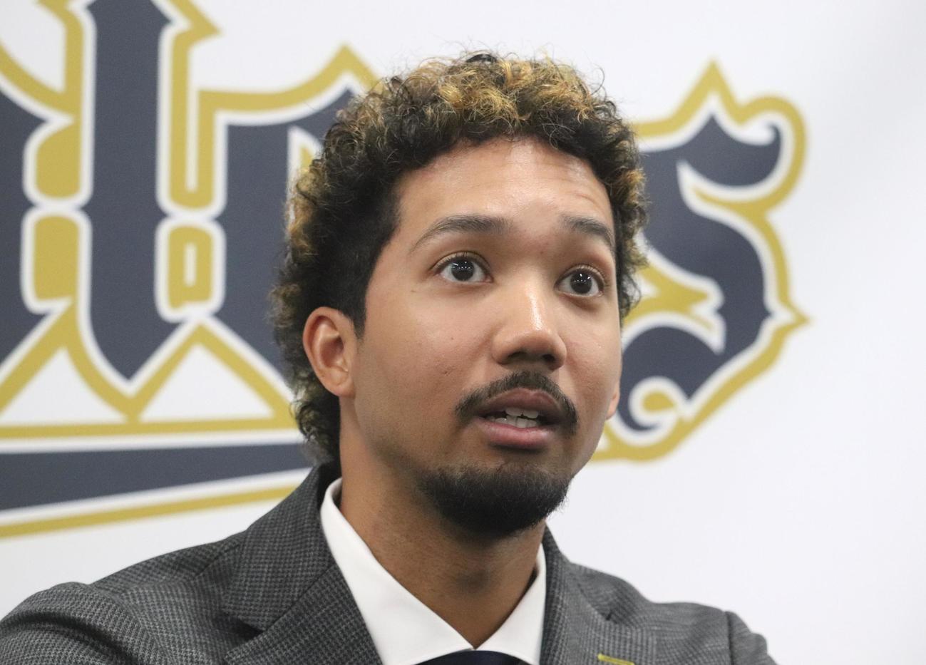 契約更改を終え、会見するオリックス宗（撮影・中島麗）