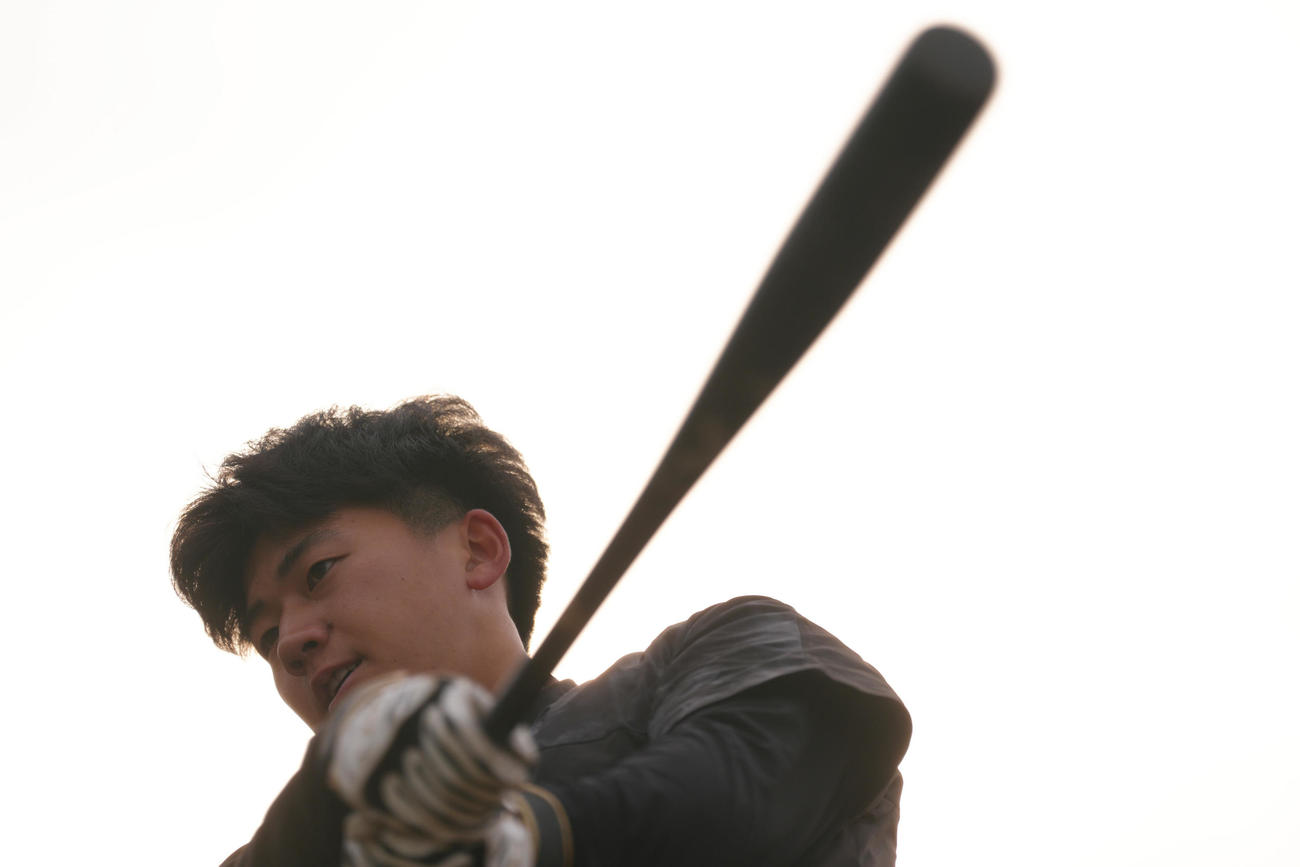 打撃練習する阪神ドラフト1位の創価大・立石（撮影・足立雅史）