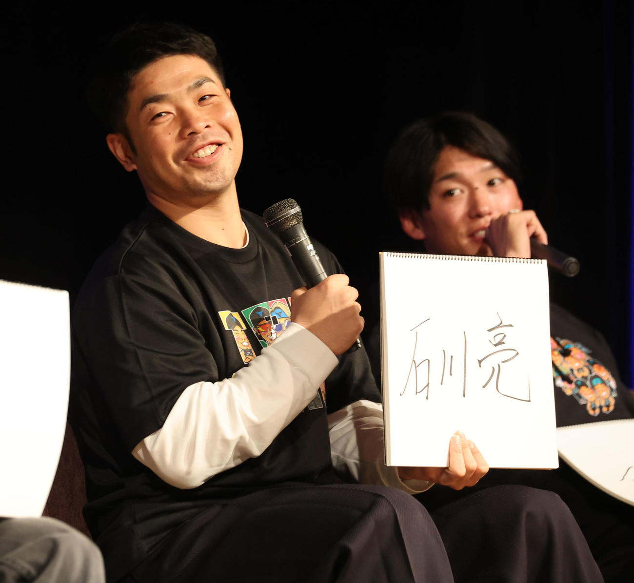 トークショでファンを楽しませたソフトバンク近藤（撮影・梅根麻紀）