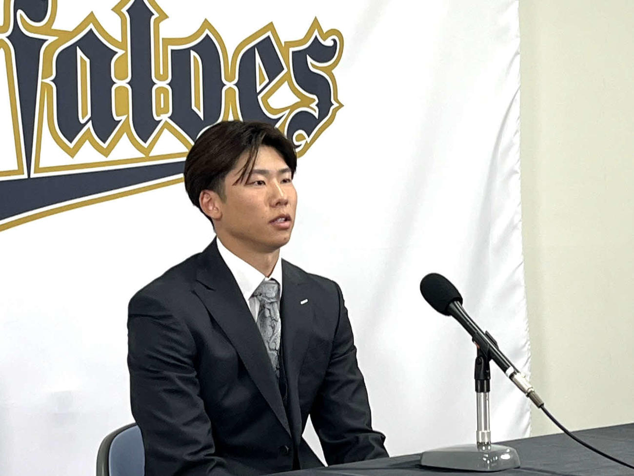契約更改を終えたオリックス曽谷（撮影・村松万里子）