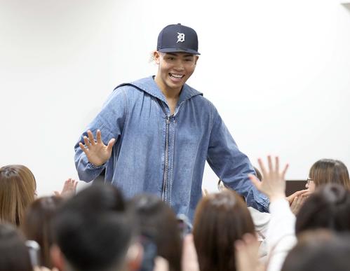 日本ハム】水谷瞬「この髪形手放せない」来季も“パイナップルの選手