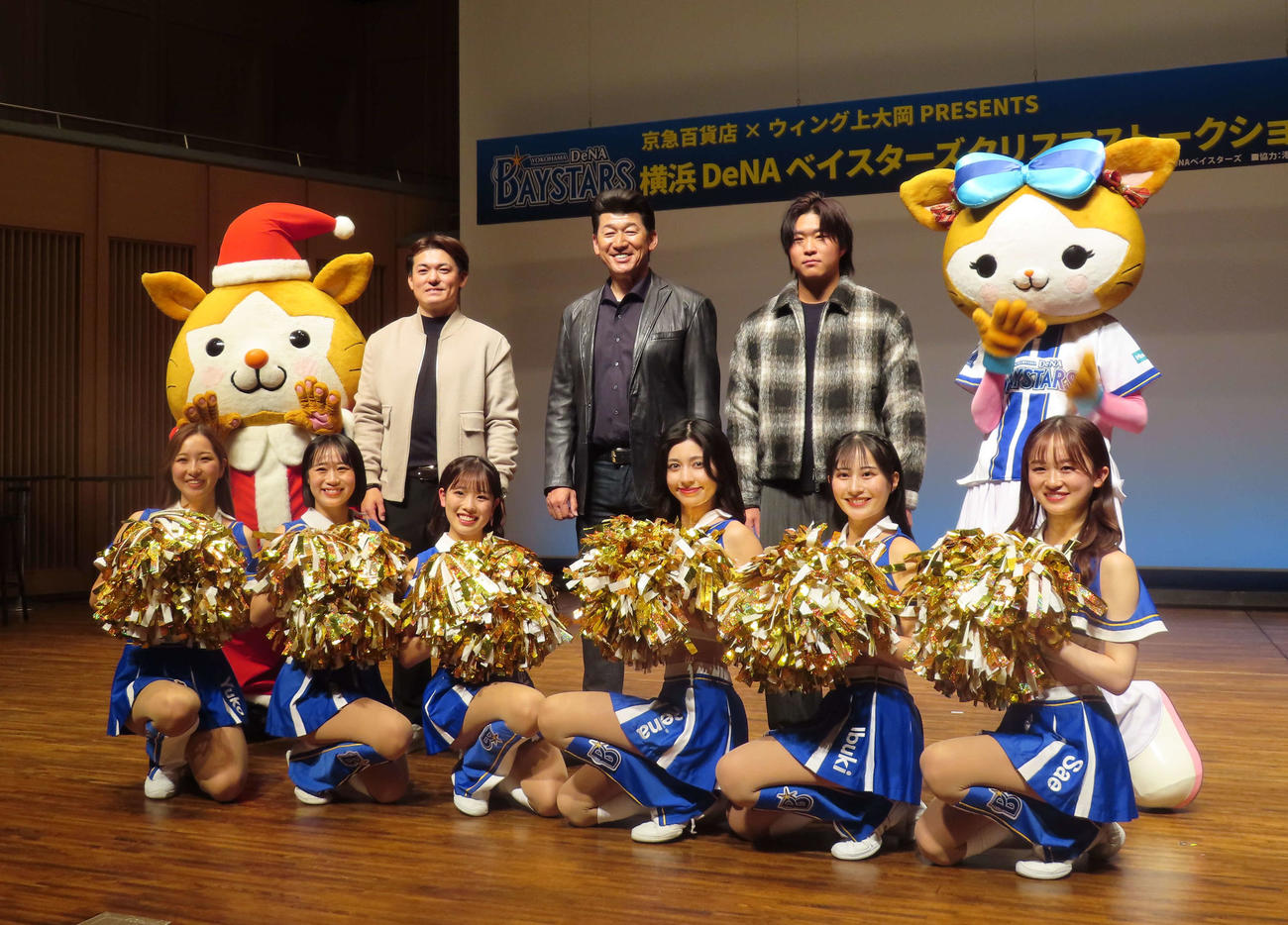 クリスマストークショーに出演したDeNAの三浦前監督、林、石上（撮影・山本佳央）