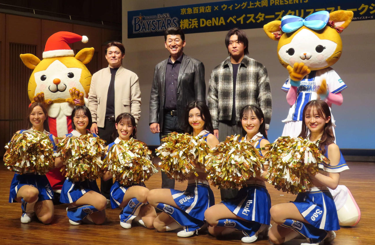 クリスマストークショーに出演したDeNAの三浦前監督、林、石上（撮影・山本佳央）