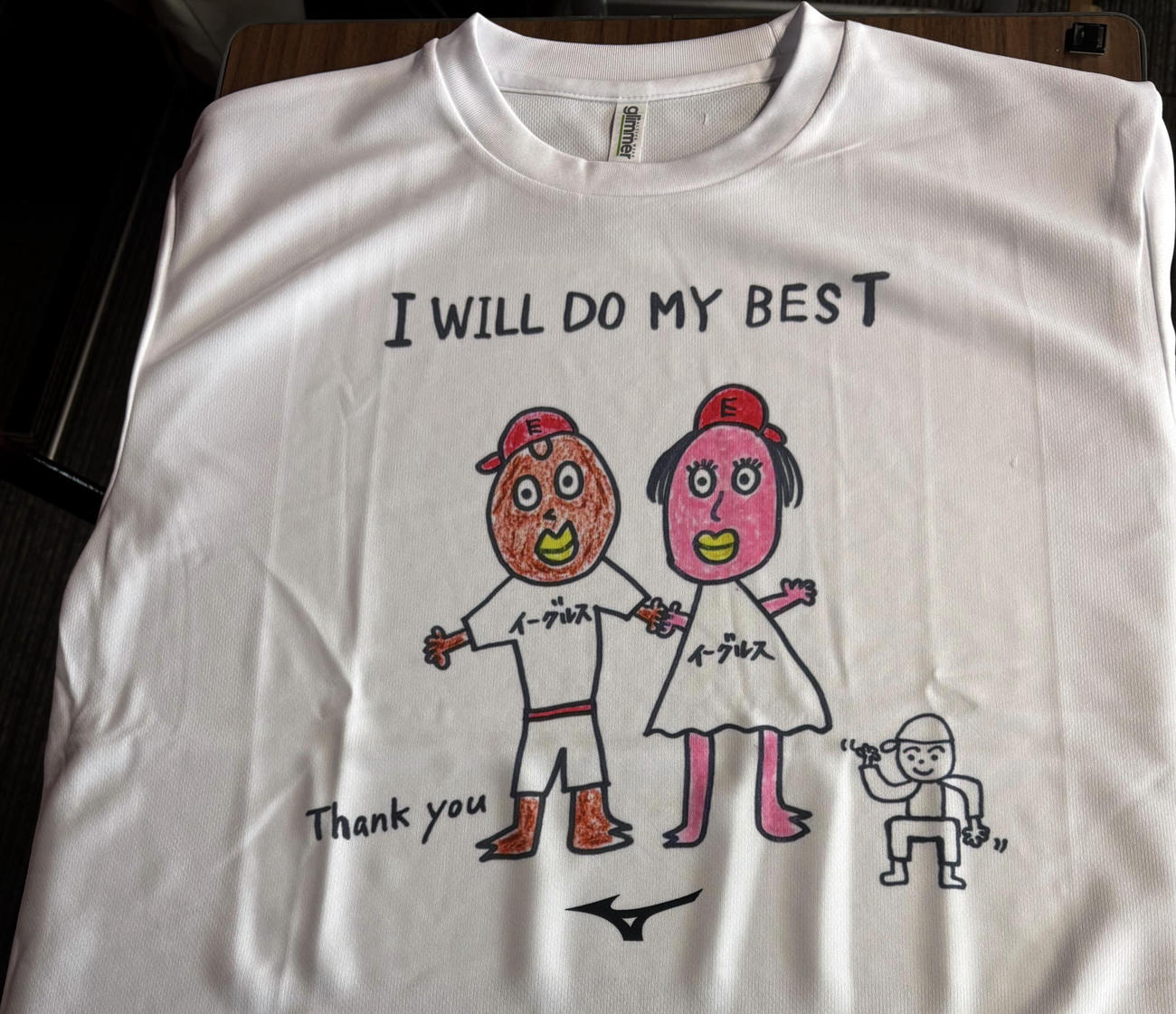 楽天前田健が報道陣にプレゼントしたTシャツ