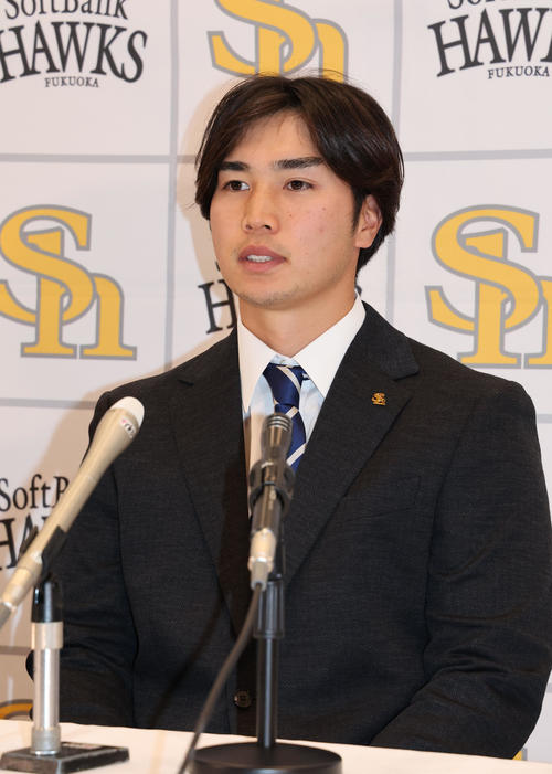 ソフトバンク】広瀬隆太、100万円増の1500万円でサイン「来年は3年目で
