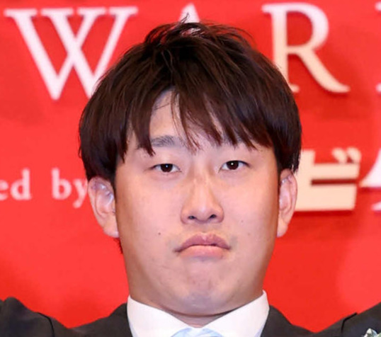 広島】小園海斗、唯一の越年更改へ 球団13年ぶり 2冠で大幅増期待も