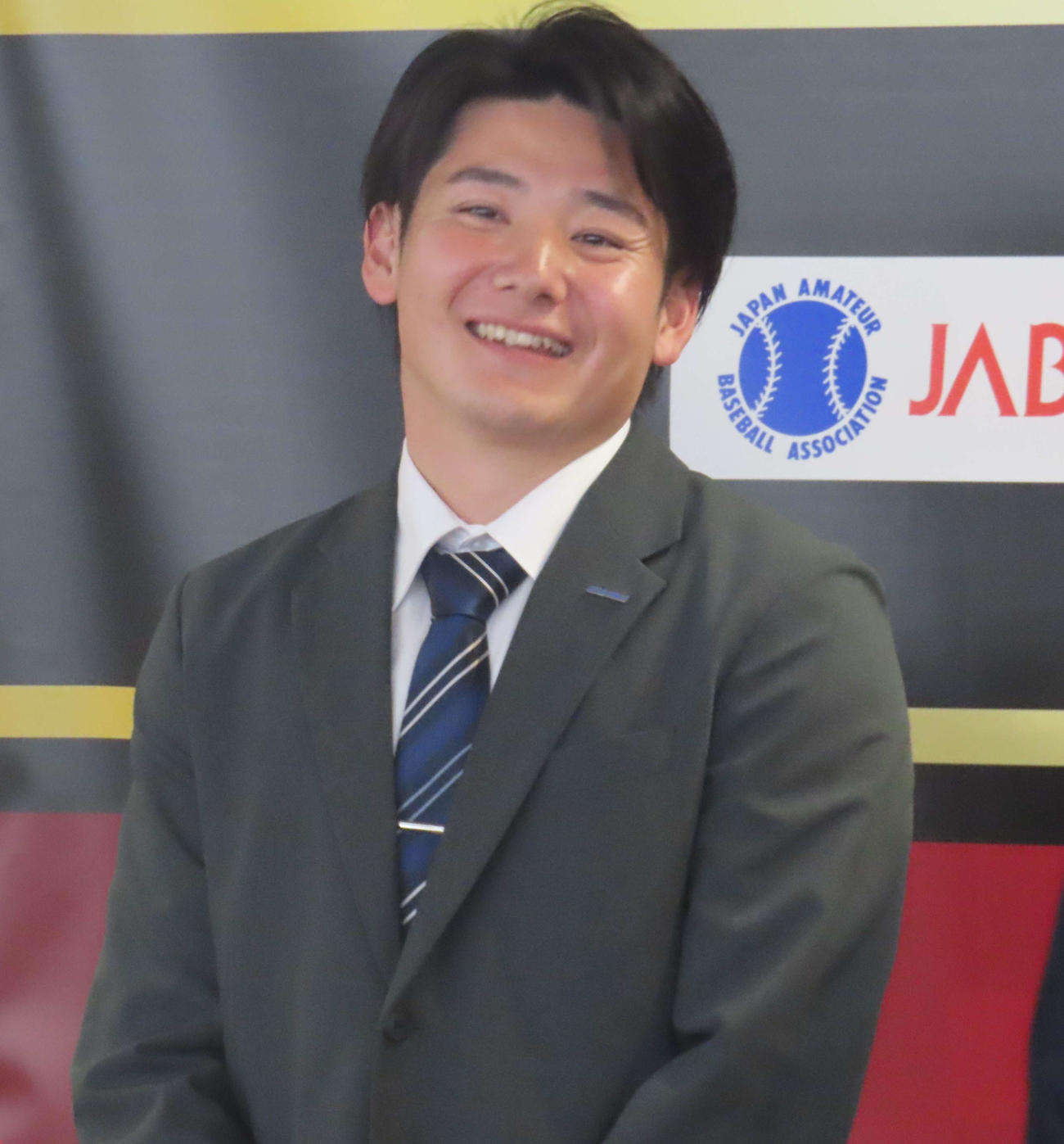 「第40回JABA東京都野球連盟表彰式」に出席した巨人ドラフト1位の竹丸（撮影・水谷京裕）