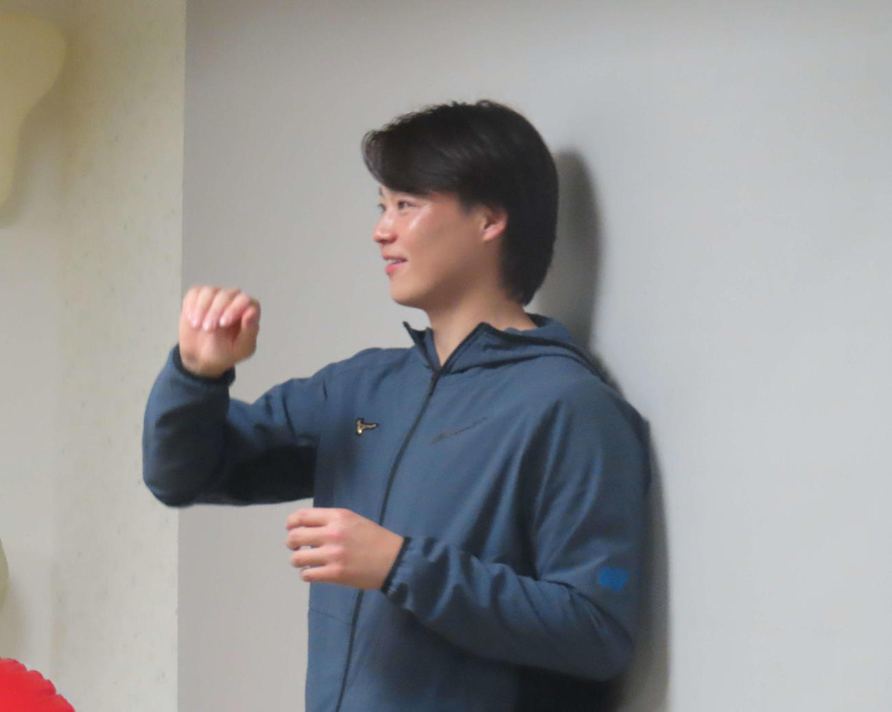 アフラックペアレンツハウス亀戸を訪問した日本ハム山崎（撮影・北村健龍）