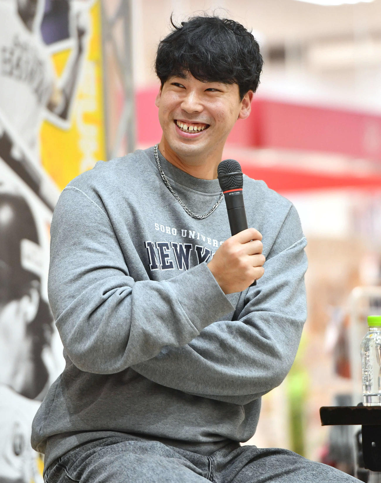 トークショーを行ったソフトバンク尾形（撮影・岩下翔太）