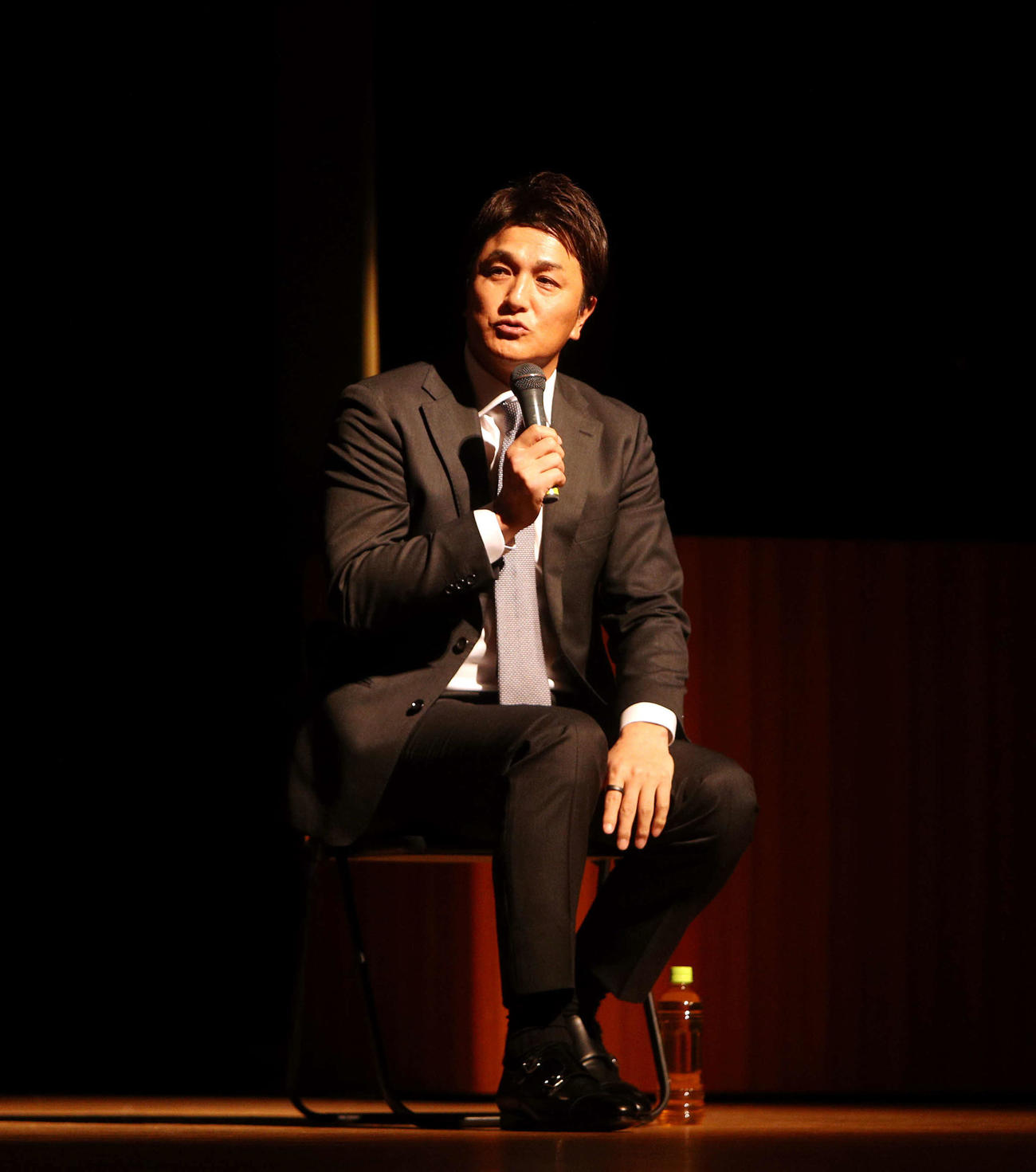 特別講演をする元巨人監督・高橋氏（撮影・木村有優）