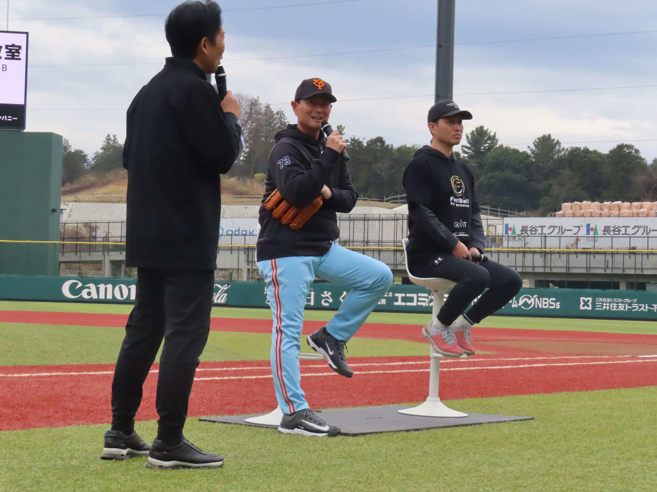 「デジタル野球教室」でトークショーを行う桑田真澄氏（中央）（撮影・山本佳央）