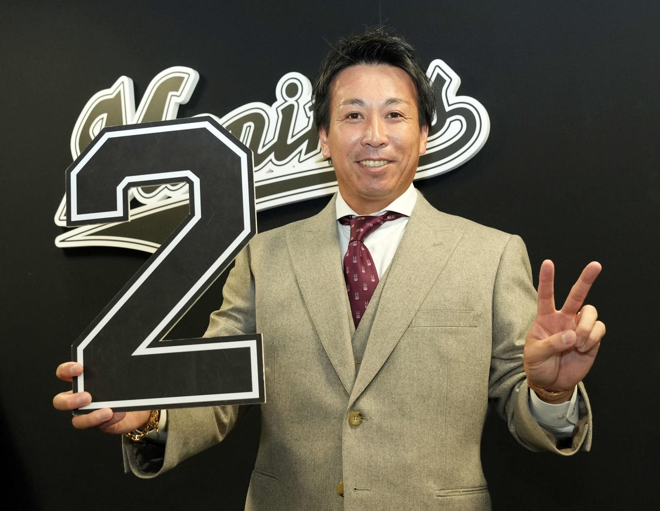 250セーブまでM2。「がんばります」と笑顔を見せるロッテ益田（撮影・たえ見朱実）