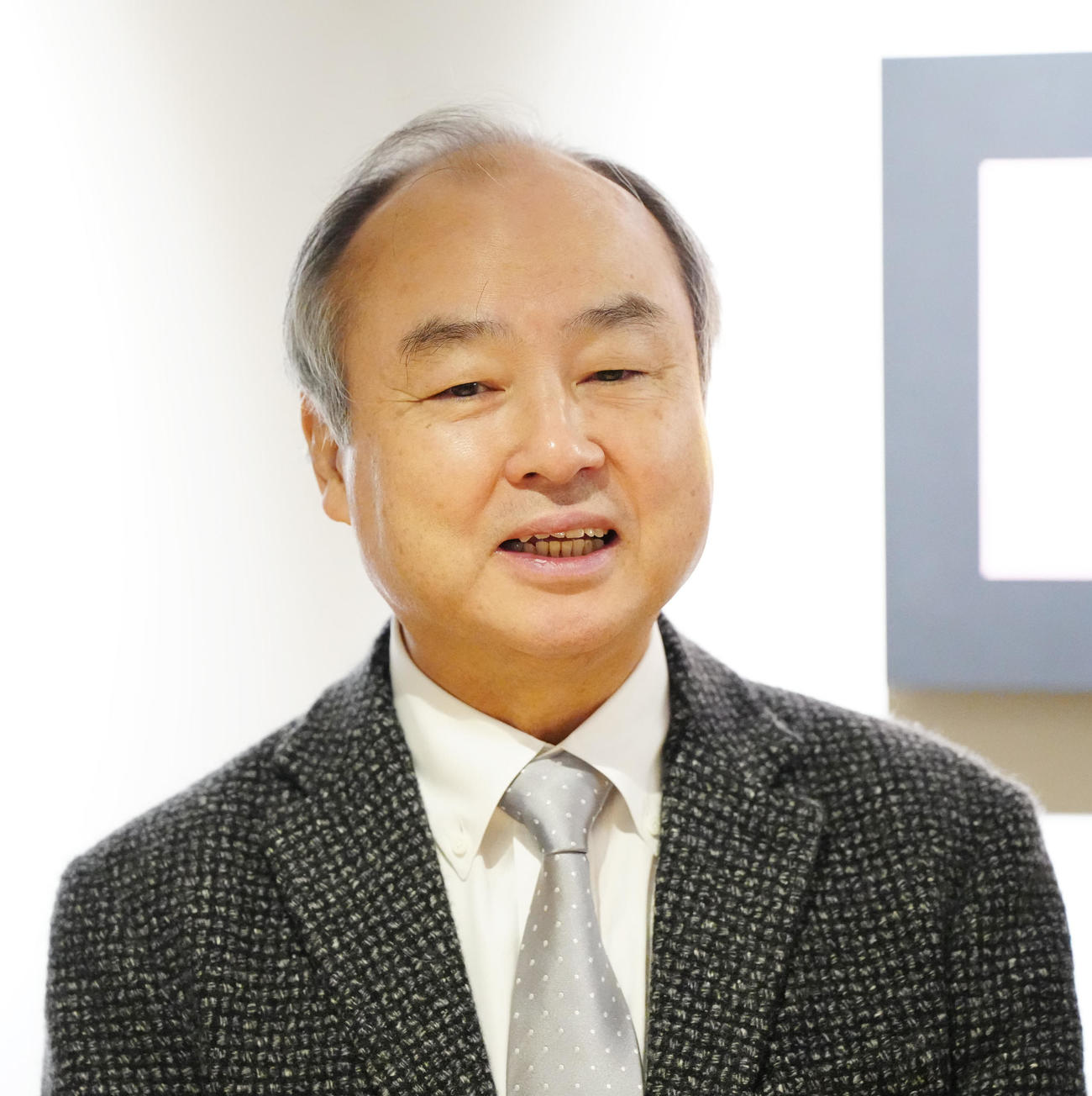 取材に応じるソフトバンク孫オーナー（撮影・江口和貴）