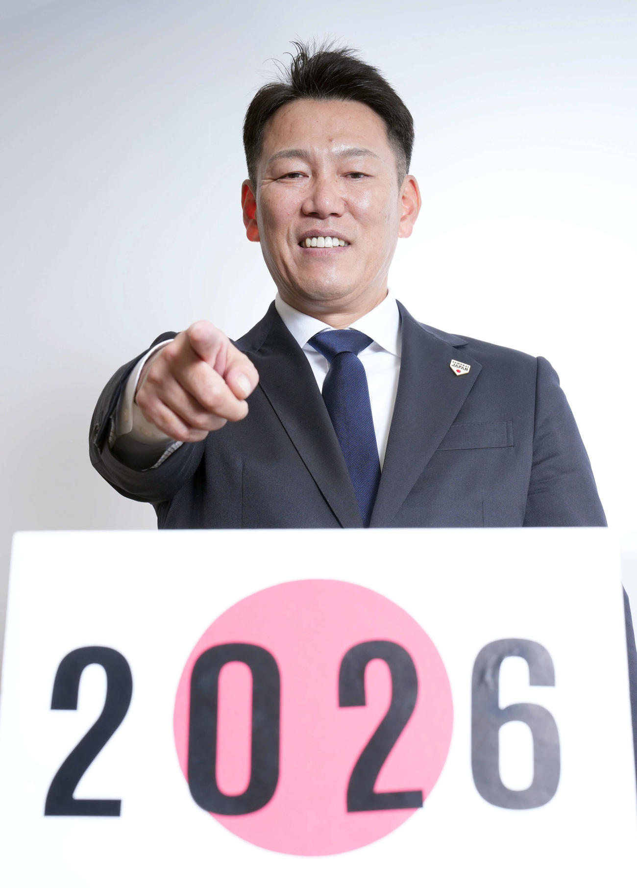 WBC連覇に向け笑顔を見せる侍ジャパンの井端監督（撮影・たえ見朱実）